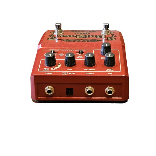 Akai UniBass UB1 Harmonized Bass Distortion